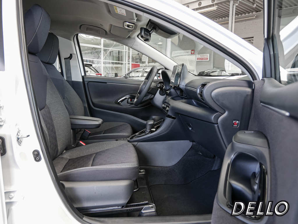 Fahrzeugansicht TOYOTA Yaris 1.5 Hybrid Teamplayer - Bild 6