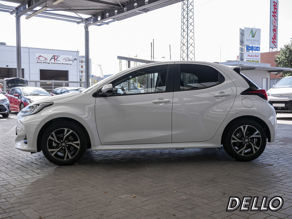 Fahrzeugansicht TOYOTA Yaris 1.5 Hybrid Teamplayer - Bild 44