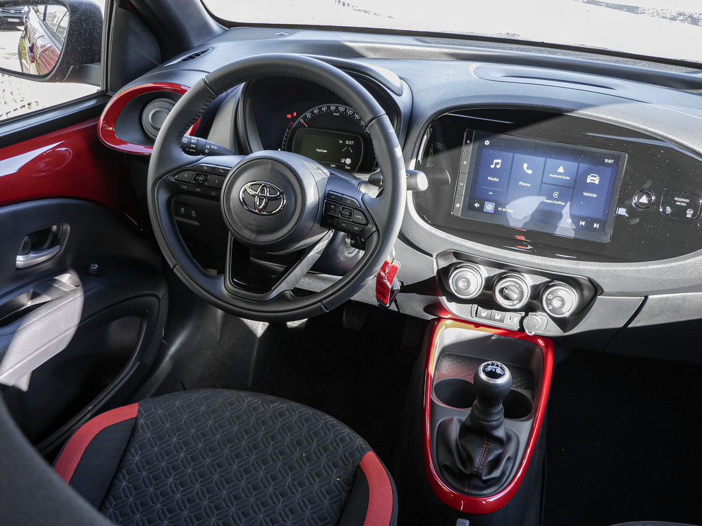 Fahrzeugansicht TOYOTA Aygo X 1.0 Teamplayer - Bild 4