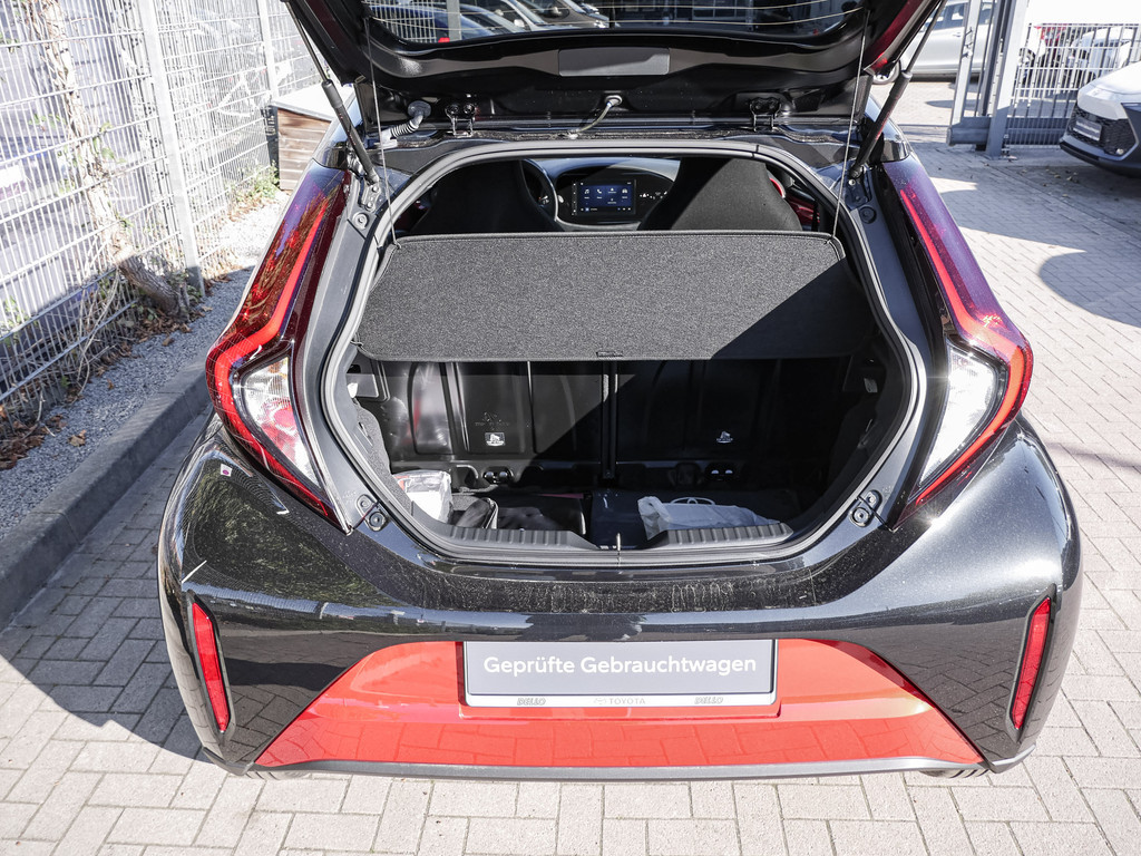 Fahrzeugansicht TOYOTA Aygo X 1.0 Teamplayer - Bild 7