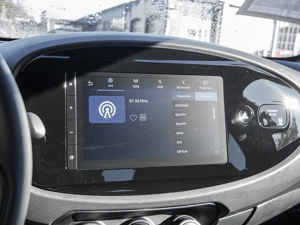 Fahrzeugansicht TOYOTA Aygo X 1.0 Teamplayer - Bild 13