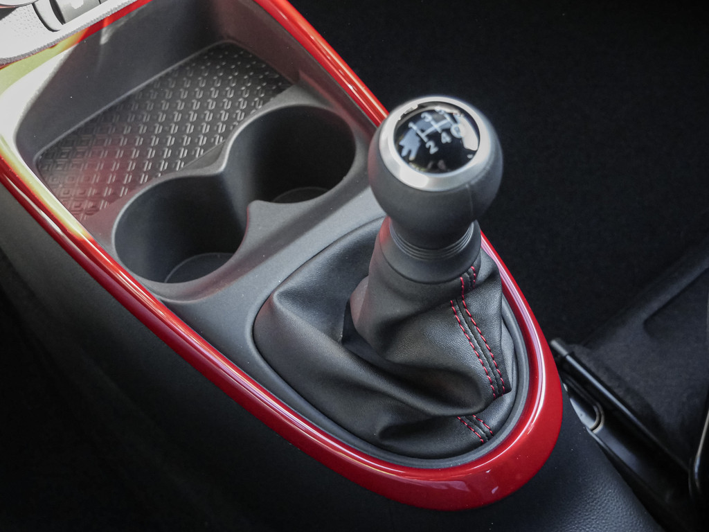 Fahrzeugansicht TOYOTA Aygo X 1.0 Teamplayer - Bild 17