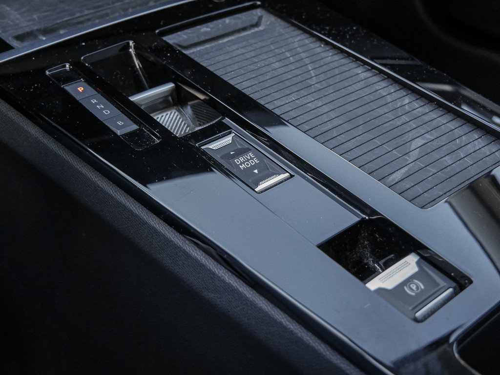 Fahrzeugansicht OPEL Astra Plug-in Hybrid Elegance - Bild 14