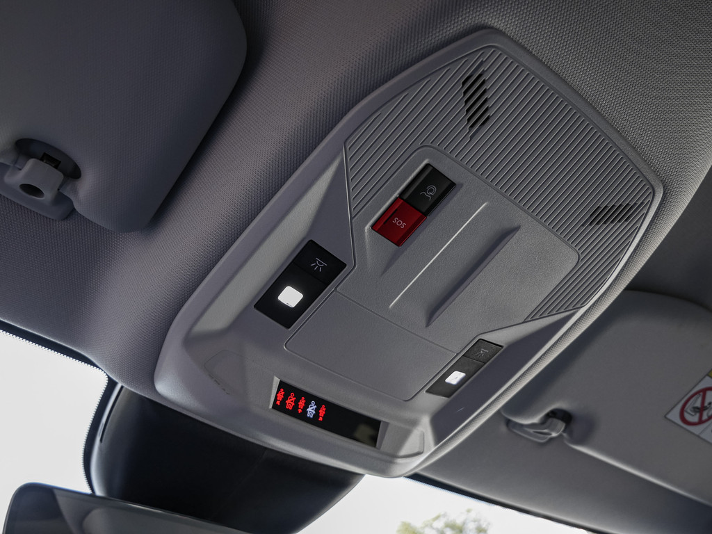 Fahrzeugansicht OPEL Astra Plug-in Hybrid Elegance - Bild 16