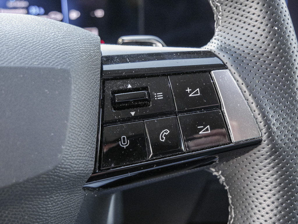 Fahrzeugansicht OPEL Astra Plug-in Hybrid Elegance - Bild 19