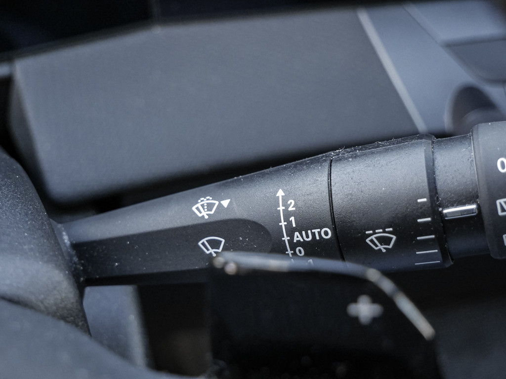 Fahrzeugansicht OPEL Astra Plug-in Hybrid Elegance - Bild 22