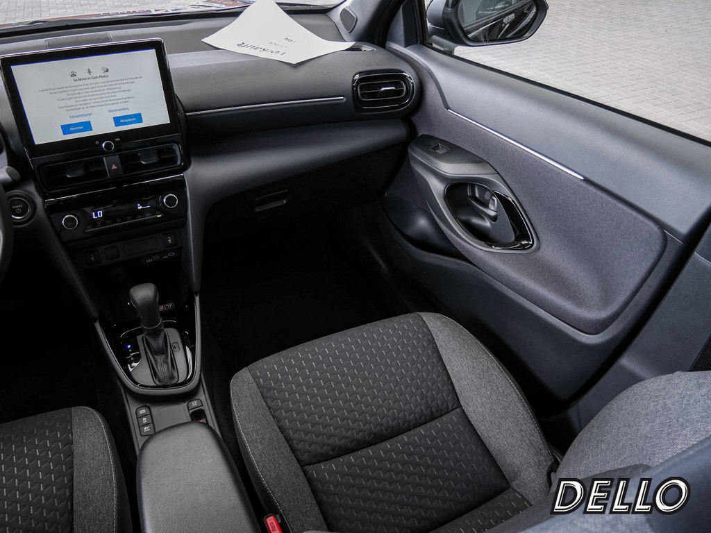 Fahrzeugansicht TOYOTA Yaris Cross Hybrid Teamplayer - Bild 11