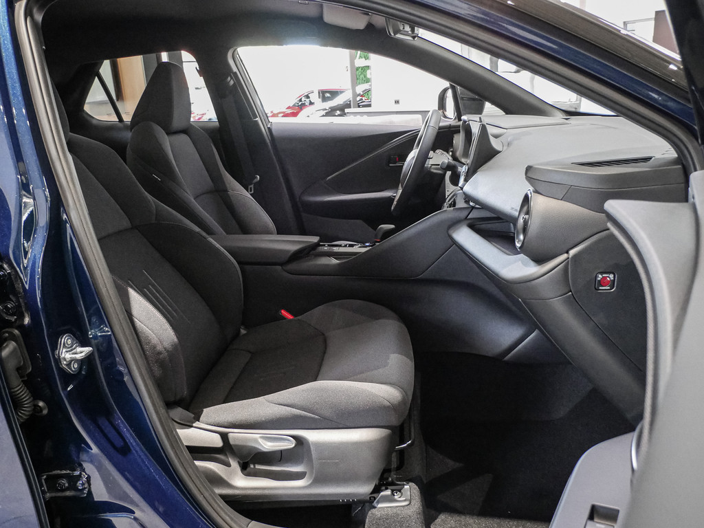 Fahrzeugansicht TOYOTA C-HR 2.0 Hybrid Teamplayer - Bild 4