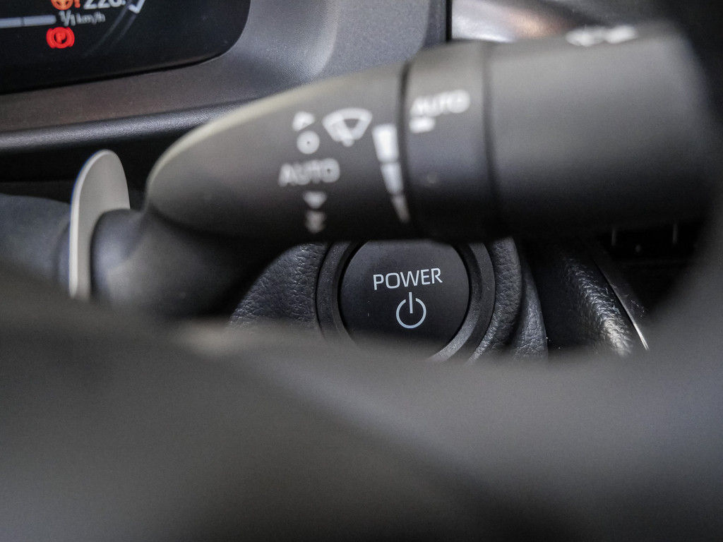 Fahrzeugansicht TOYOTA C-HR 2.0 Hybrid Teamplayer - Bild 25