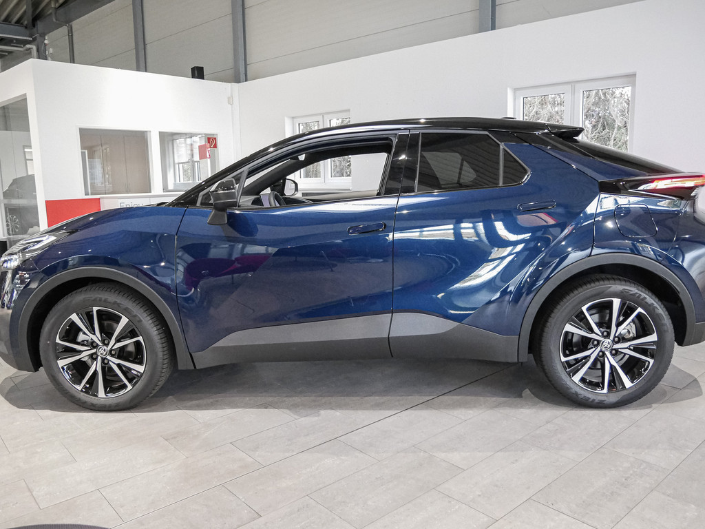 Fahrzeugansicht TOYOTA C-HR 2.0 Hybrid Teamplayer - Bild 36