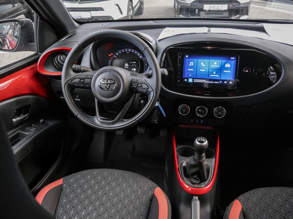 Fahrzeugansicht TOYOTA Aygo X 1.0 Teamplayer - Bild 7