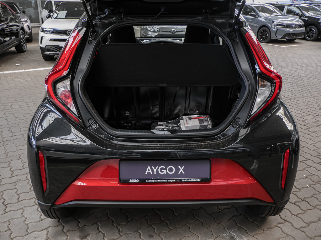 Fahrzeugansicht TOYOTA Aygo X 1.0 Teamplayer - Bild 10
