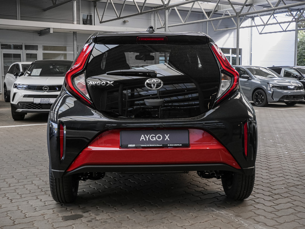 Fahrzeugansicht TOYOTA Aygo X 1.0 Teamplayer - Bild 33