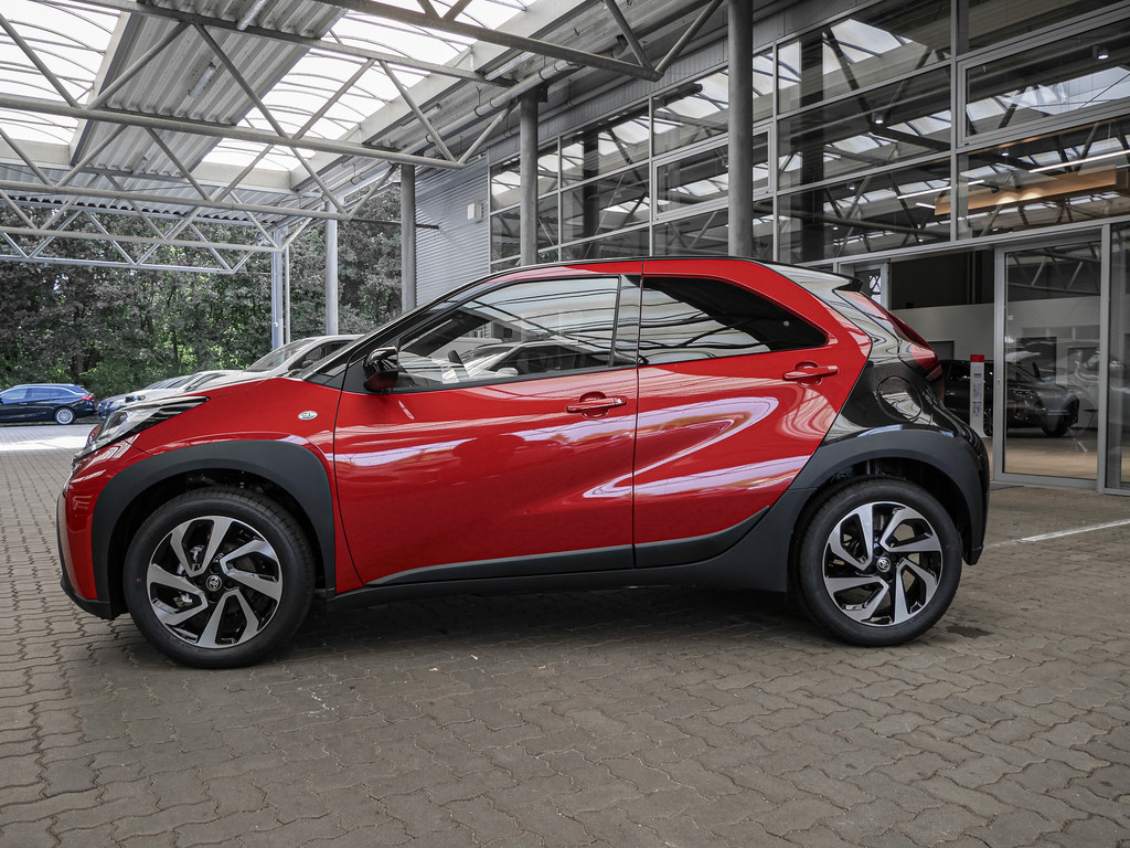 Fahrzeugansicht TOYOTA Aygo X 1.0 Teamplayer - Bild 35