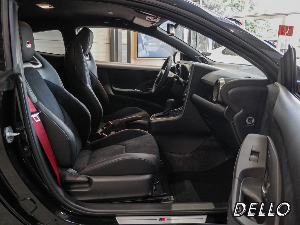 Fahrzeugansicht TOYOTA Yaris 1.6 GR - Bild 7