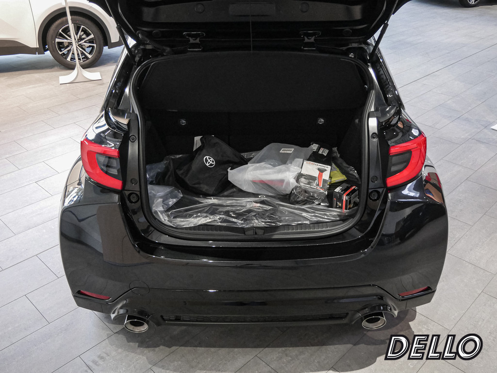 Fahrzeugansicht TOYOTA Yaris 1.6 GR - Bild 8