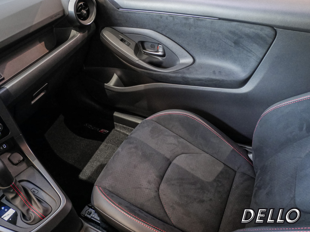 Fahrzeugansicht TOYOTA Yaris 1.6 GR - Bild 19