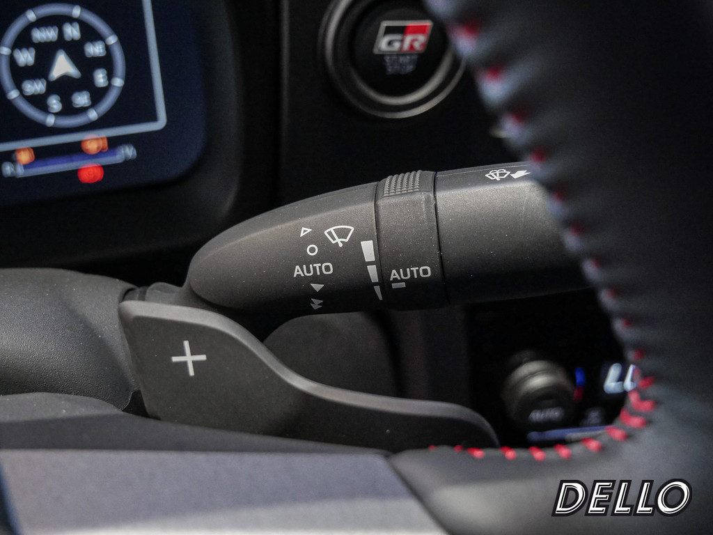 Fahrzeugansicht TOYOTA Yaris 1.6 GR - Bild 24