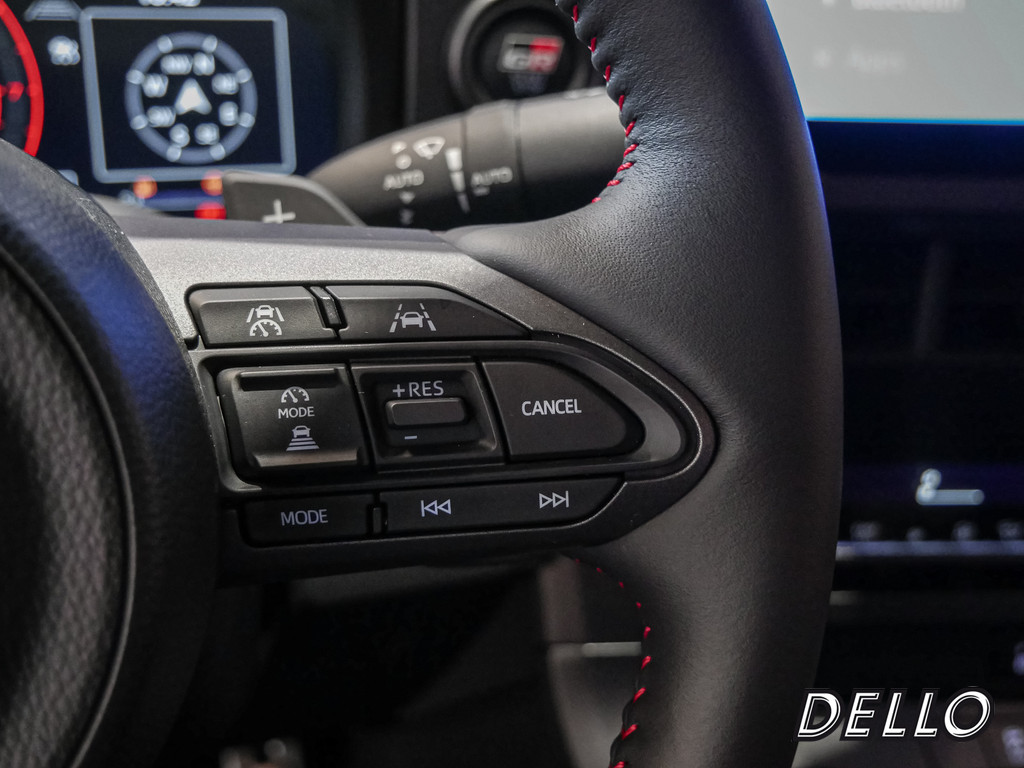 Fahrzeugansicht TOYOTA Yaris 1.6 GR - Bild 28