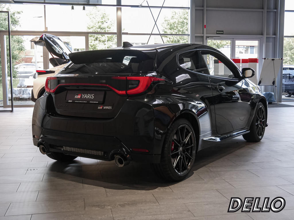 Fahrzeugansicht TOYOTA Yaris 1.6 GR - Bild 34