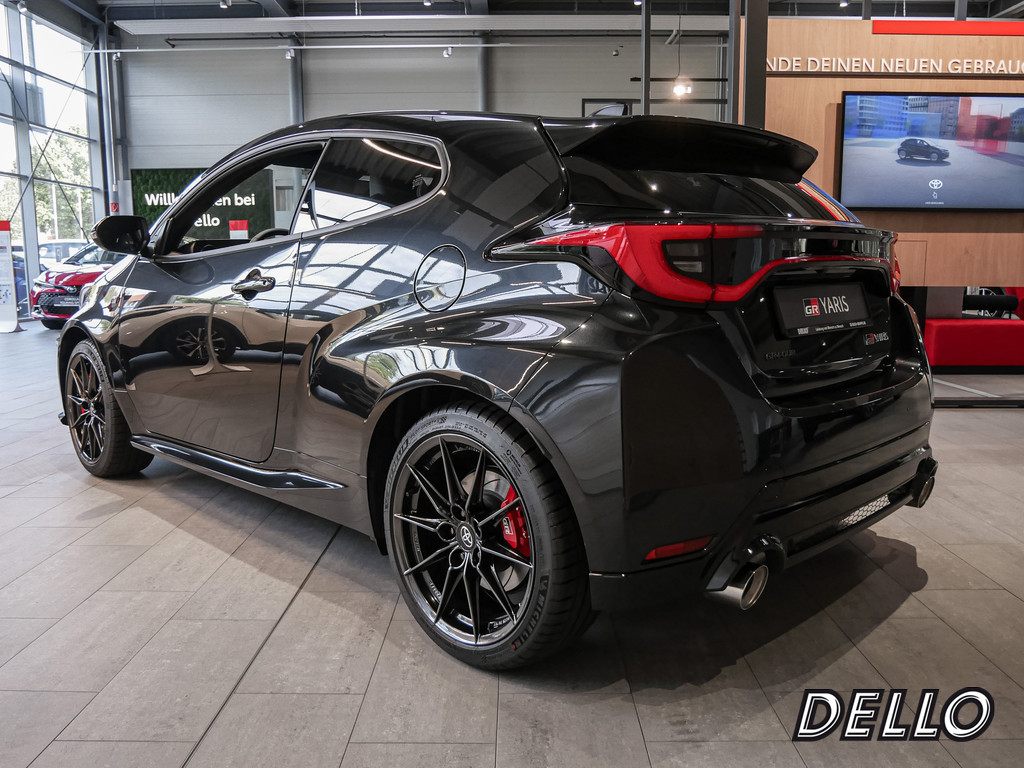 Fahrzeugansicht TOYOTA Yaris 1.6 GR - Bild 41