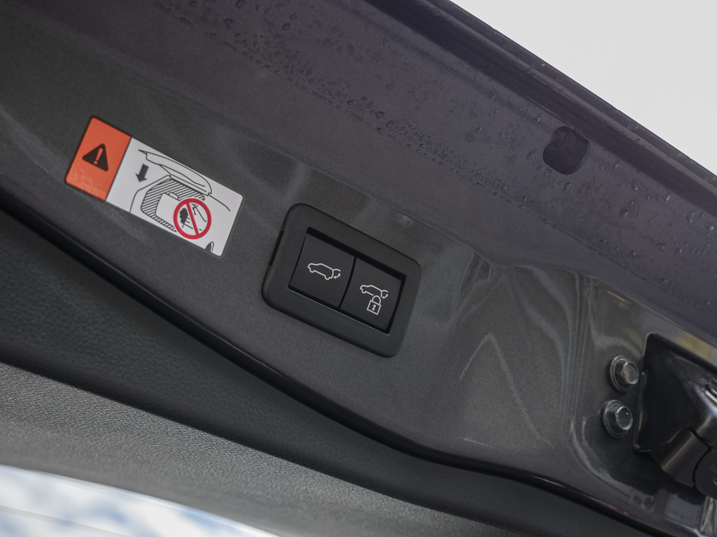 Fahrzeugansicht TOYOTA C-HR 1.8 Hybrid Teamplayer - Bild 13