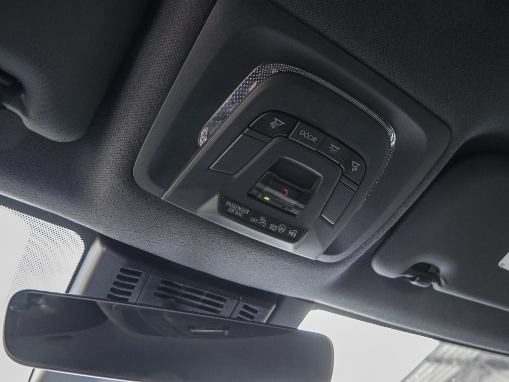 Fahrzeugansicht TOYOTA C-HR 1.8 Hybrid Teamplayer - Bild 24