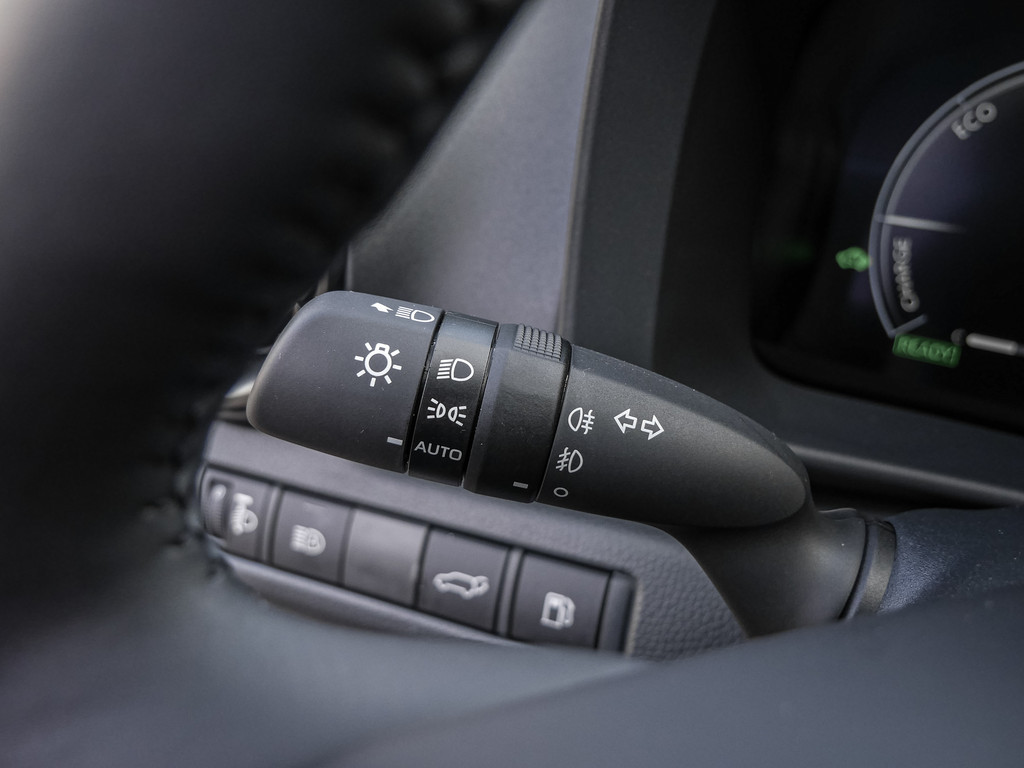 Fahrzeugansicht TOYOTA C-HR 1.8 Hybrid Teamplayer - Bild 26