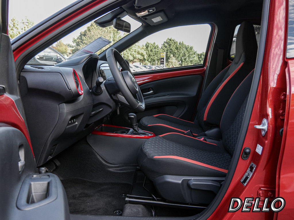 Fahrzeugansicht TOYOTA Aygo X 1.0 Teamplayer - Bild 2