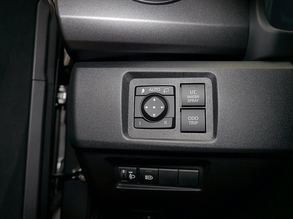 Fahrzeugansicht TOYOTA Yaris 1.6 GR - Bild 26