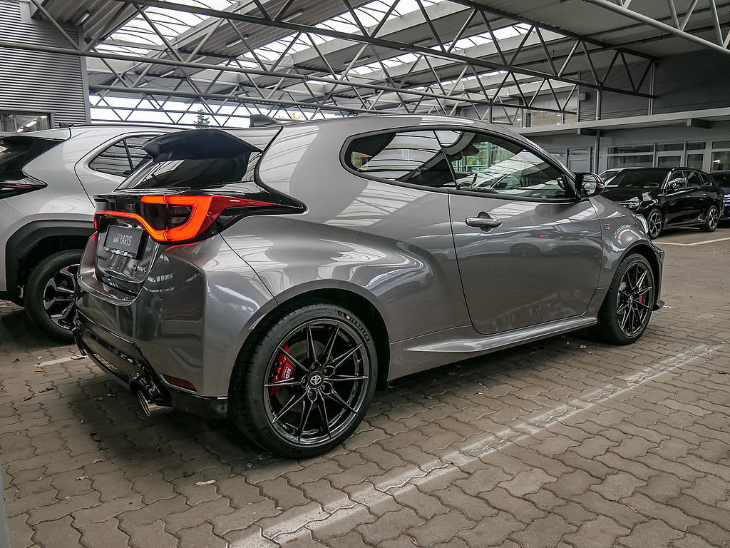 Fahrzeugansicht TOYOTA Yaris 1.6 GR - Bild 38