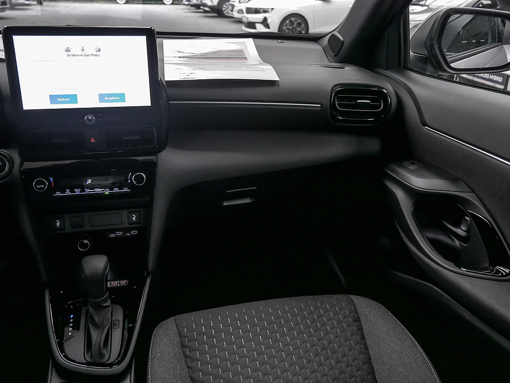 Fahrzeugansicht TOYOTA Yaris Cross 1.5 Hybrid Teamplayer - Bild 8