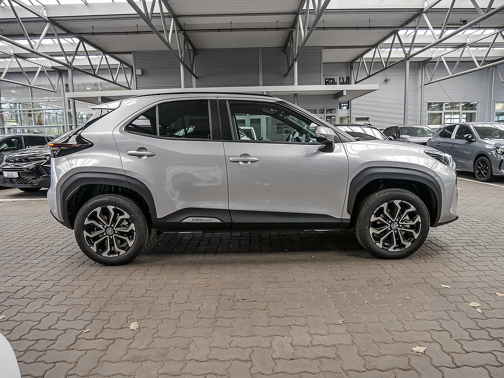 Fahrzeugansicht TOYOTA Yaris Cross 1.5 Hybrid Teamplayer - Bild 23