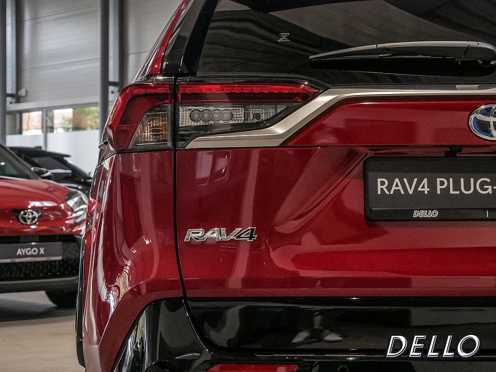 Fahrzeugansicht TOYOTA RAV4 2.5 Plug-in Hybrid 4x4 Teamplayer - Bild 44