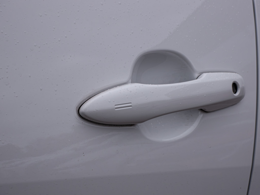 Fahrzeugansicht TOYOTA Yaris 1.5 Hybrid Teamplayer - Bild 2