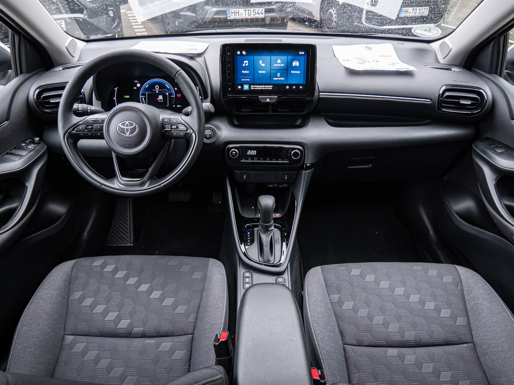 Fahrzeugansicht TOYOTA Yaris 1.5 Hybrid Teamplayer - Bild 8