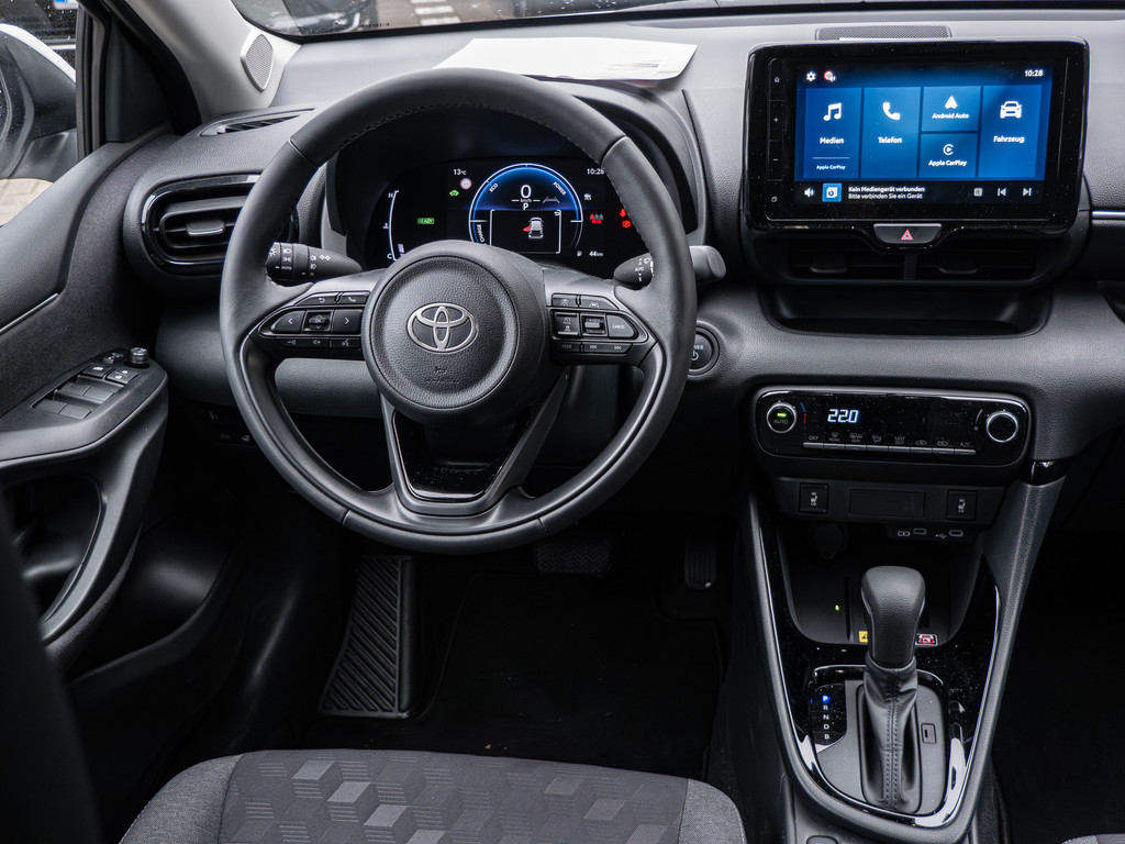 Fahrzeugansicht TOYOTA Yaris 1.5 Hybrid Teamplayer - Bild 9