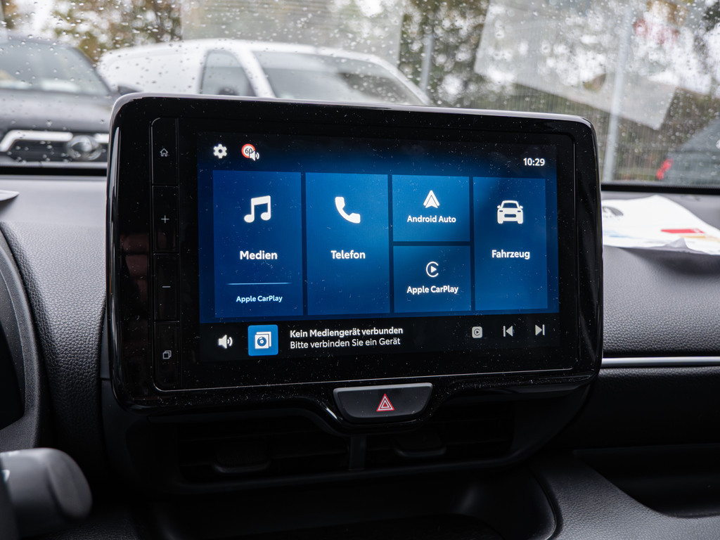 Fahrzeugansicht TOYOTA Yaris 1.5 Hybrid Teamplayer - Bild 11