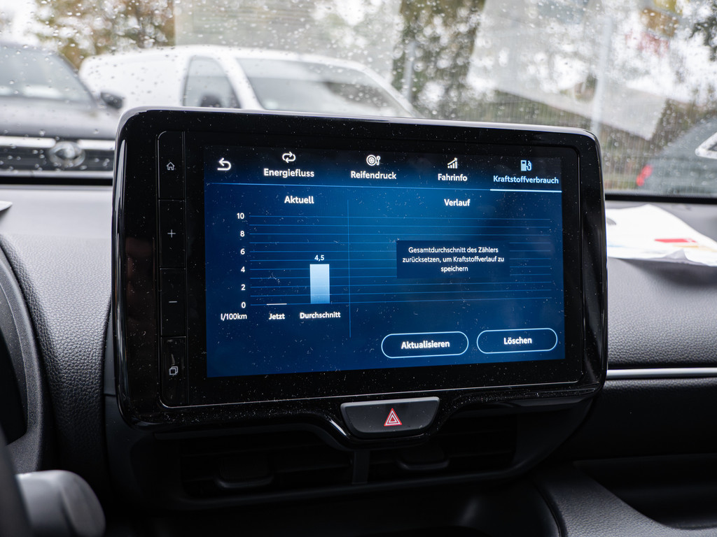 Fahrzeugansicht TOYOTA Yaris 1.5 Hybrid Teamplayer - Bild 13