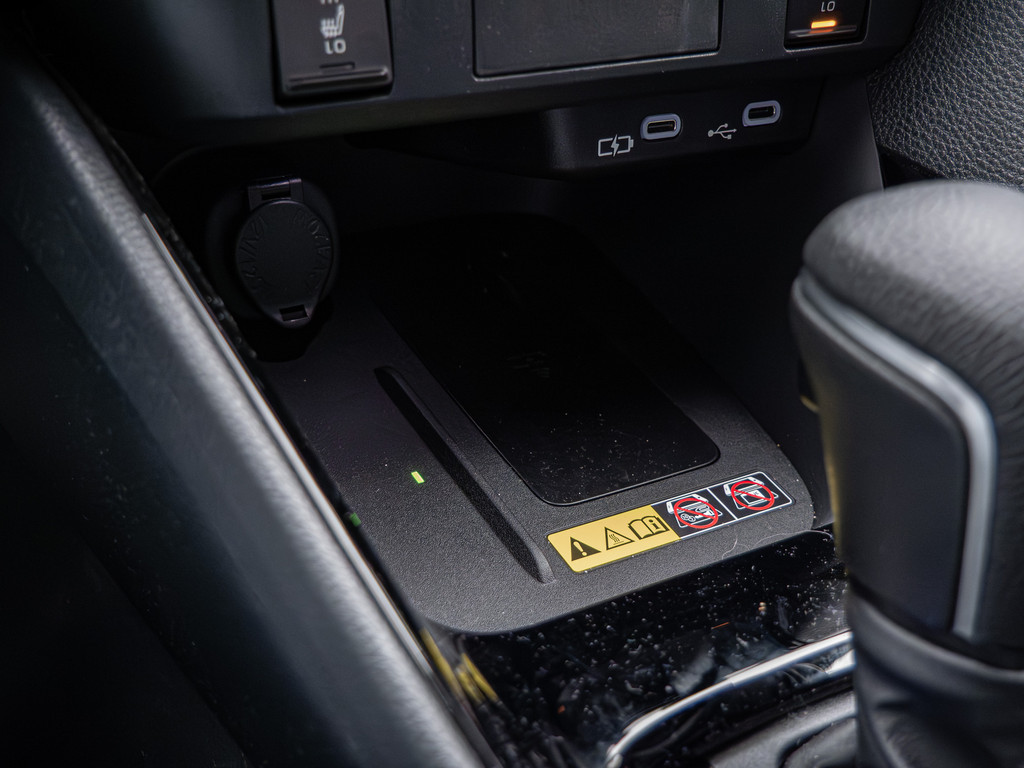 Fahrzeugansicht TOYOTA Yaris 1.5 Hybrid Teamplayer - Bild 19