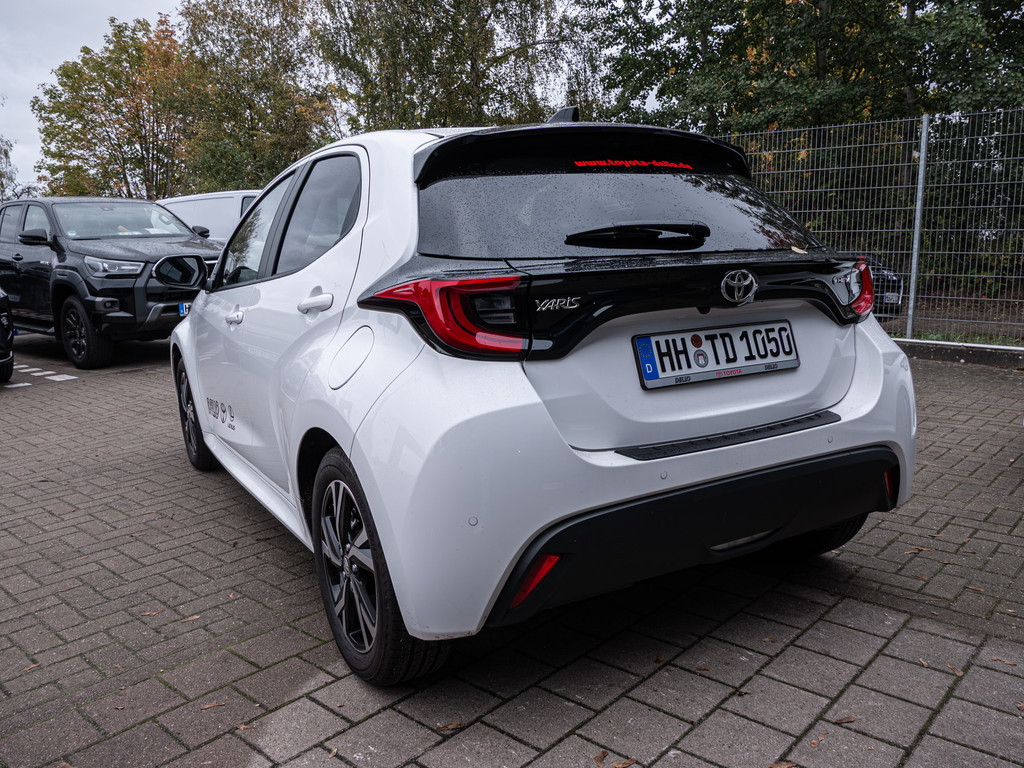 Fahrzeugansicht TOYOTA Yaris 1.5 Hybrid Teamplayer - Bild 39