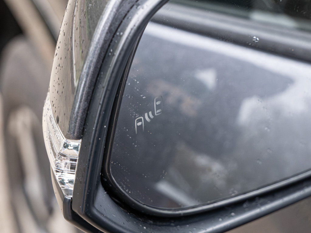 Fahrzeugansicht TOYOTA RAV4 2.5 Plug-in Hybrid 4x4 Teamplayer - Bild 2