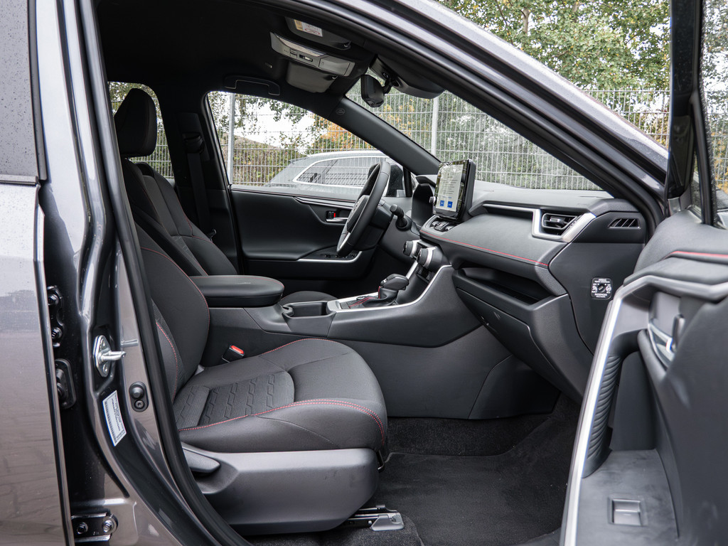 Fahrzeugansicht TOYOTA RAV4 2.5 Plug-in Hybrid 4x4 Teamplayer - Bild 4