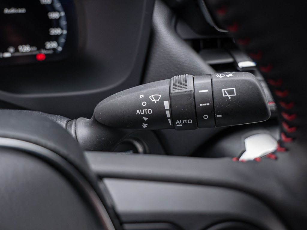 Fahrzeugansicht TOYOTA RAV4 2.5 Plug-in Hybrid 4x4 Teamplayer - Bild 28