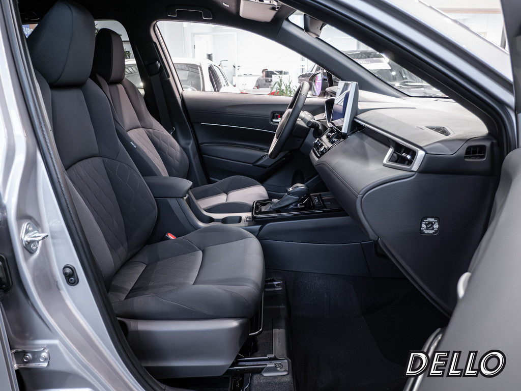 Fahrzeugansicht TOYOTA Corolla Cross 2.0 Hybrid Teamplayer - Bild 3