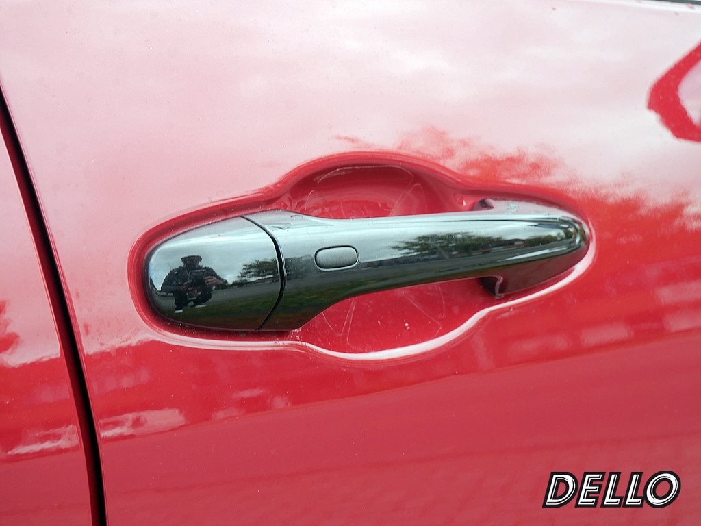 Fahrzeugansicht TOYOTA Hilux 2.8 D4-D Double Cab GR 4x4 - Bild 6