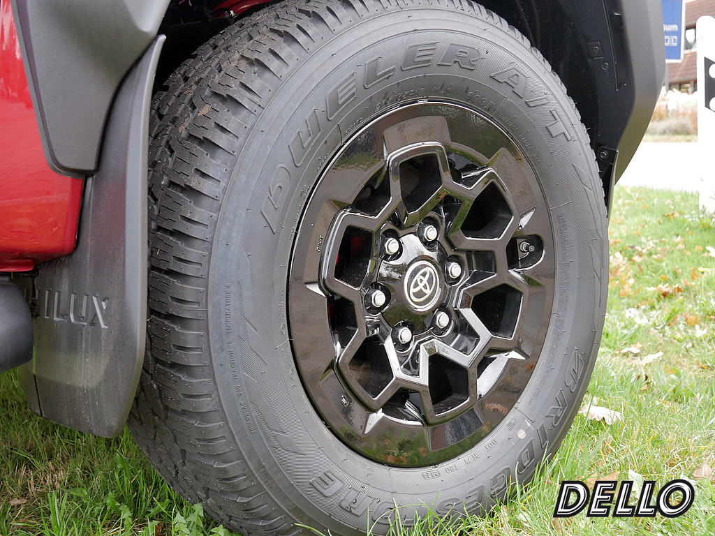 Fahrzeugansicht TOYOTA Hilux 2.8 D4-D Double Cab GR 4x4 - Bild 7