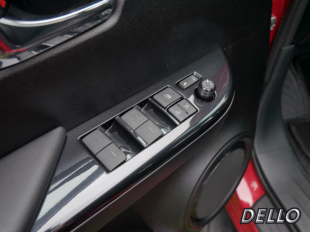 Fahrzeugansicht TOYOTA Hilux 2.8 D4-D Double Cab GR 4x4 - Bild 13