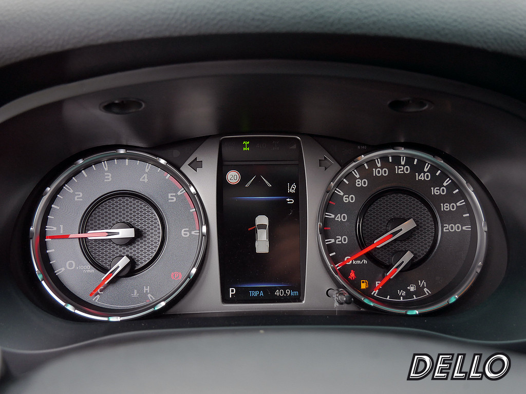 Fahrzeugansicht TOYOTA Hilux 2.8 D4-D Double Cab GR 4x4 - Bild 27