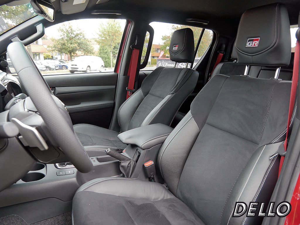 Fahrzeugansicht TOYOTA Hilux 2.8 D4-D Double Cab GR 4x4 - Bild 36